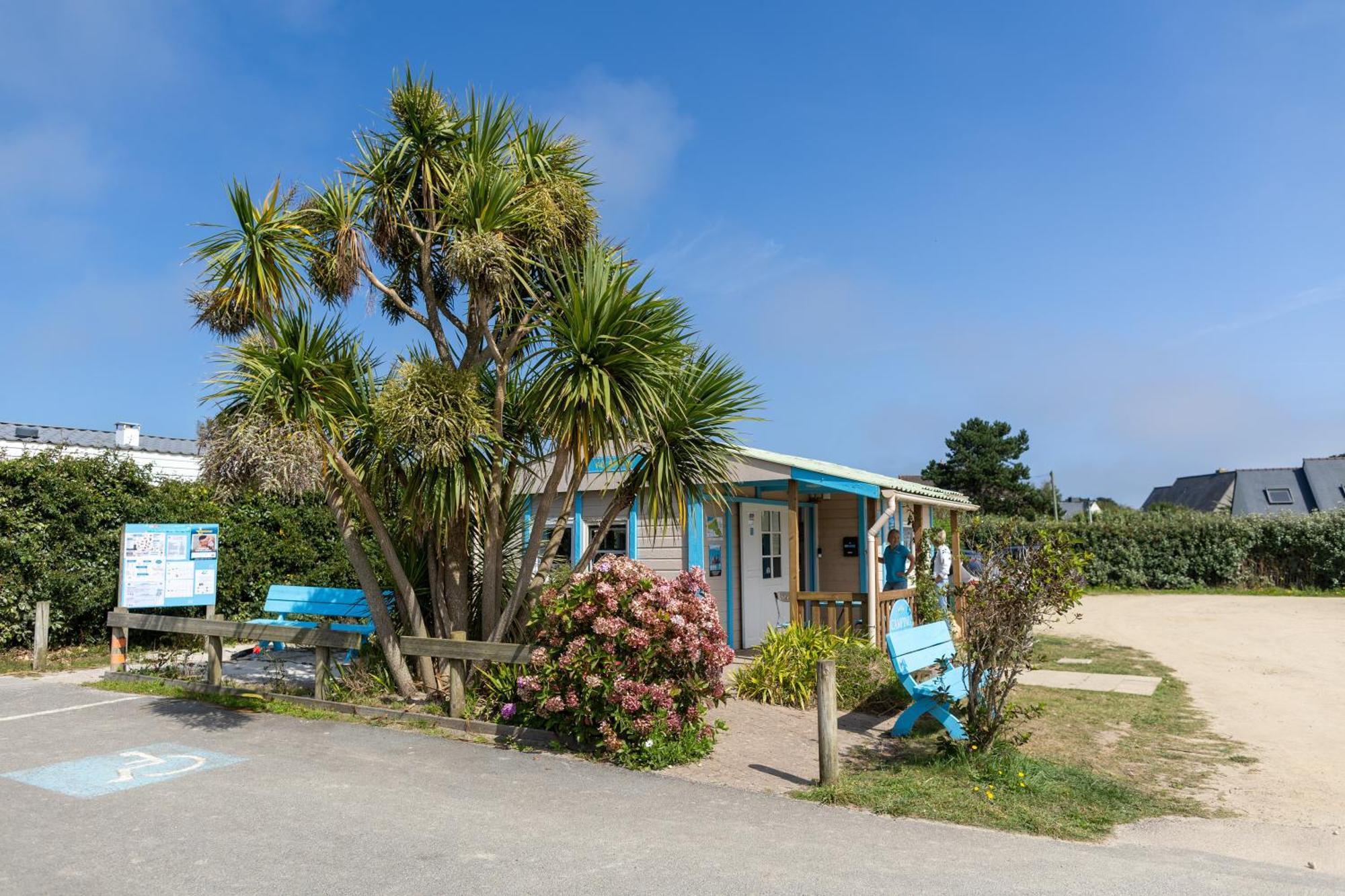Mobil Home Xxl 4 Chambres - Camping La Pointe De Roscoff Exterior photo